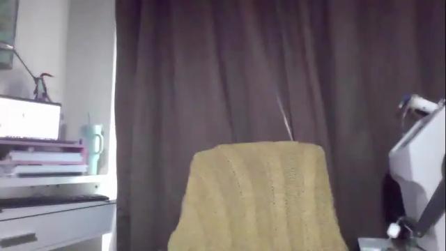 Image 2 of crystalizzzee Stream on Chaturbate on 2 months ago