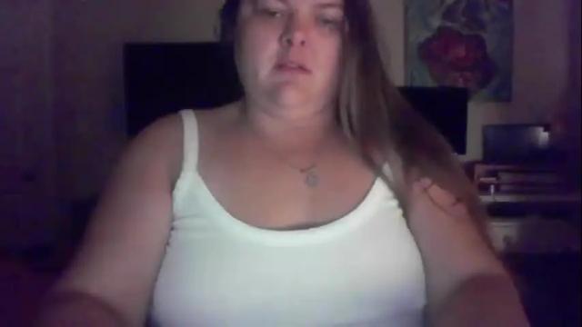 Image 4 of crystalizzzee Stream on Chaturbate on 1 month ago