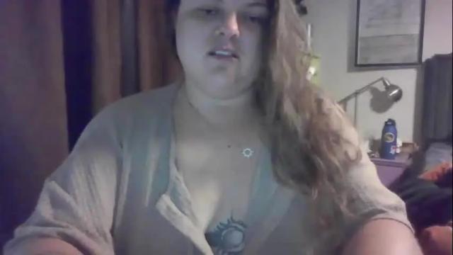 Image 6 of crystalizzzee Stream on Chaturbate on 1 month ago