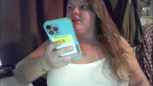 Image 10 of crystalizzzee Stream on Chaturbate on 1 month ago