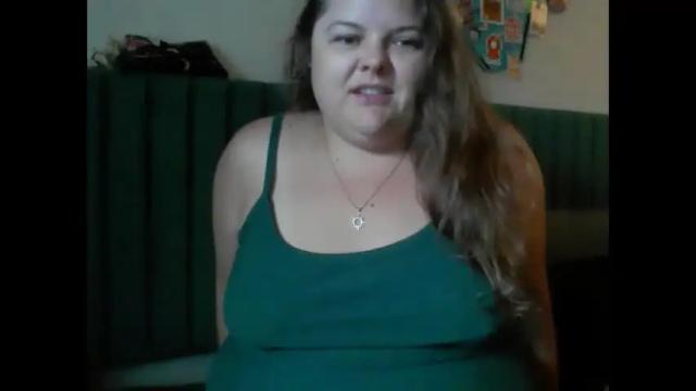 Image 2 of crystalizzzee Stream on Chaturbate on 1 month ago