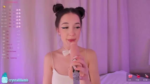 Image 7 of crystallamb Stream on Chaturbate on 14 months ago