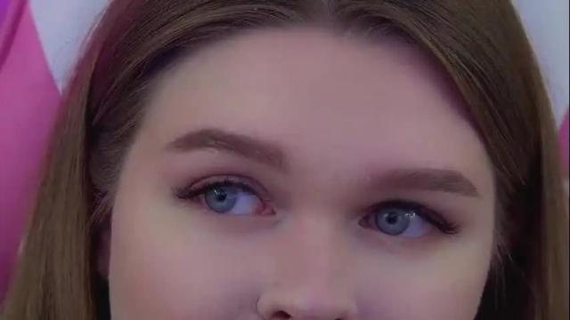Image 8 of crystallyons Stream on Chaturbate on 1 month ago