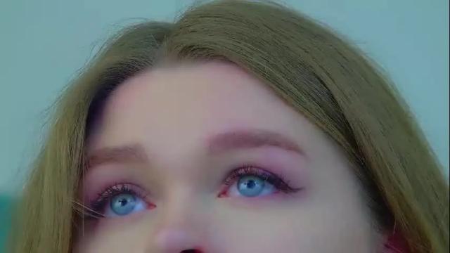 Image 11 of crystallyons Stream on Chaturbate on 1 month ago