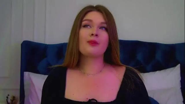 Image 11 of crystallyons Stream on Chaturbate on 27 days ago