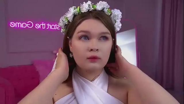 Image 10 of crystallyons Stream on Chaturbate on 10 days ago
