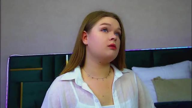 Thumbnail 2, crystallyons's Stream at Chaturbate, 1 month ago