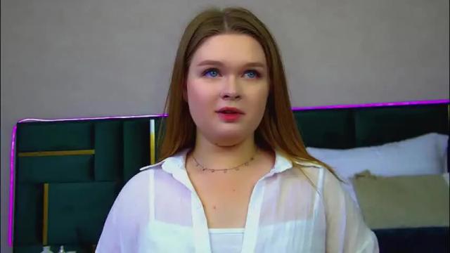 Image 6 of crystallyons Stream on Chaturbate on 1 month ago