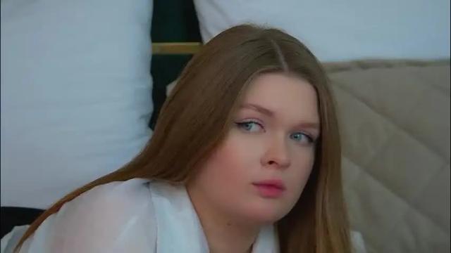 Image 11 of crystallyons Stream on Chaturbate on 2 months ago