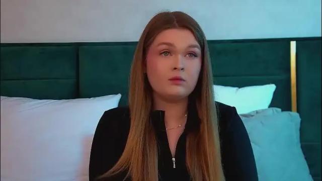 Image 3 of crystallyons Stream on Chaturbate on 1 month ago