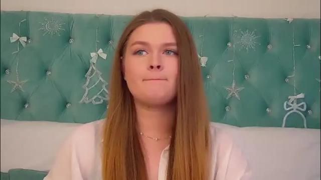 Image 10 of crystallyons Stream on Chaturbate on 1 month ago