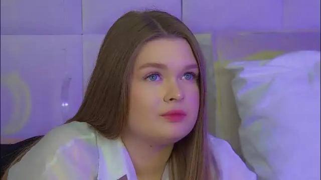 Image 3 of crystallyons Stream on Chaturbate on 1 month ago