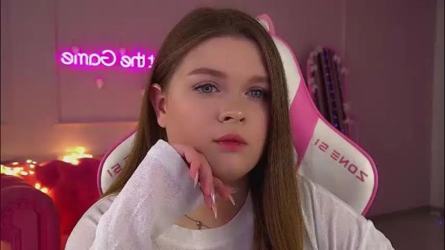 Thumbnail 2, crystallyons's Stream at Chaturbate, 1 month ago