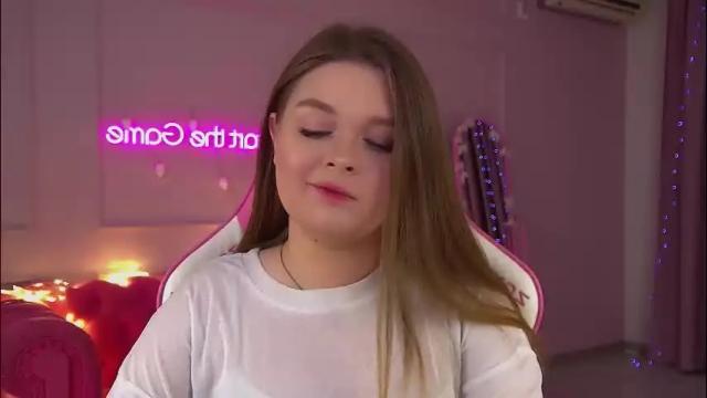 Thumbnail 3, crystallyons's Stream at Chaturbate, 1 month ago