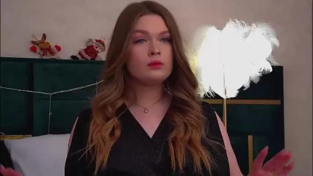 Image 8 of crystallyons Stream on Chaturbate on 1 month ago