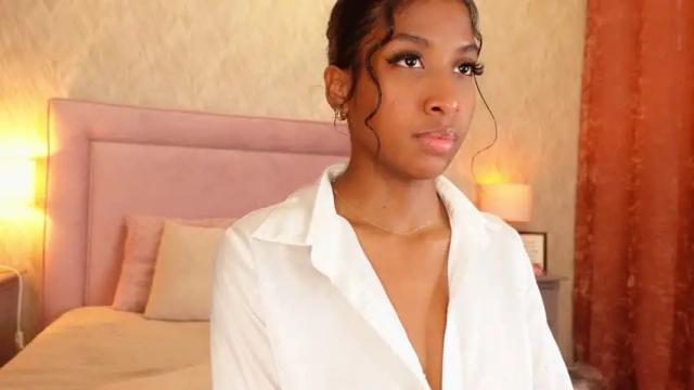 Thumbnail 2, crystalmartinez_'s Stream at Chaturbate, 19 months ago