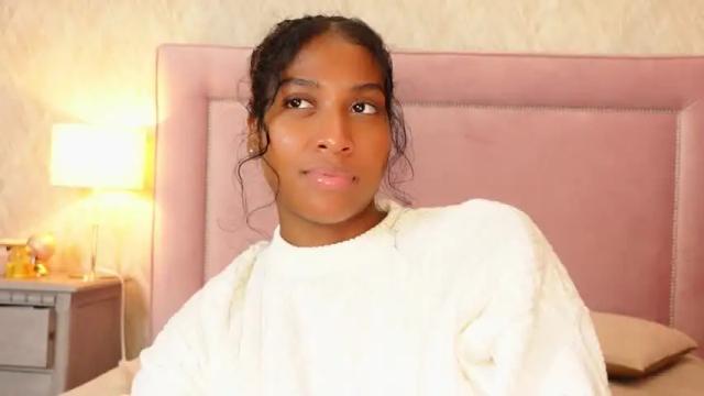 Thumbnail 2, crystalmartinez_'s Stream at Chaturbate, 19 months ago