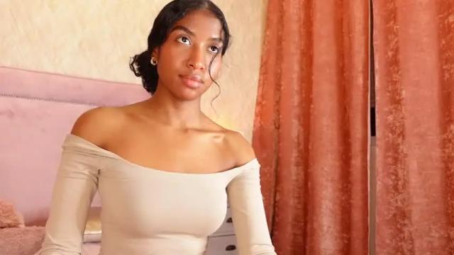 Thumbnail 1, crystalmartinez_'s Stream at Chaturbate, 18 months ago