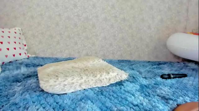Image 7 of crystalnut Stream on Chaturbate on 1 month ago