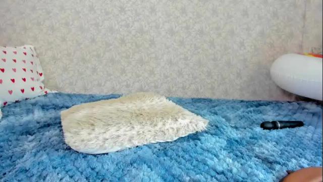 Image 8 of crystalnut Stream on Chaturbate on 1 month ago