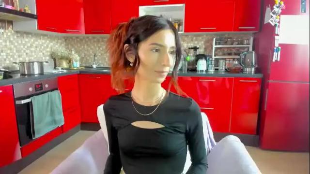 Image 7 of crystalnut Stream on Chaturbate on 1 month ago