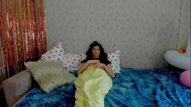 Image 12 of crystalnut Stream on Chaturbate on 1 month ago