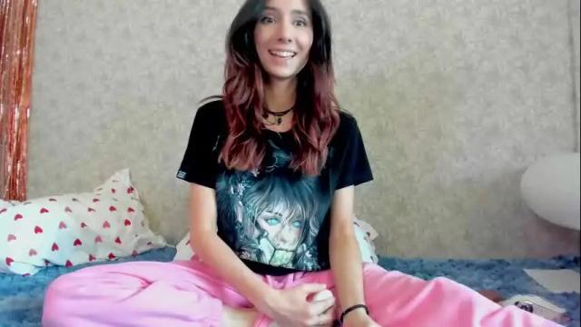 Image 4 of crystalnut Stream on Chaturbate on 1 month ago