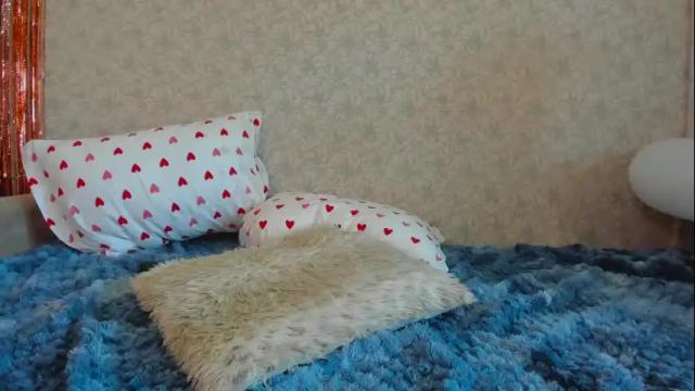 Image 2 of crystalnut Stream on Chaturbate on 1 month ago