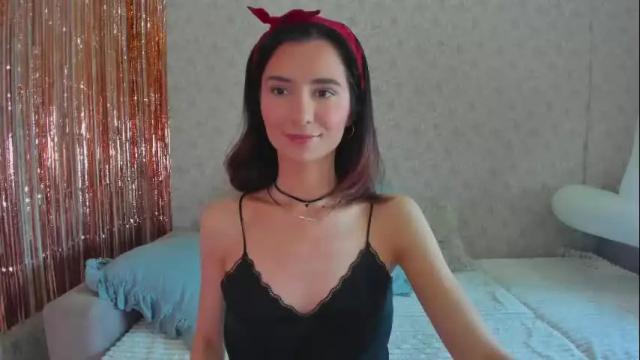Image 2 of crystalnut Stream on Chaturbate on 14 days ago