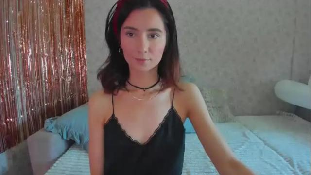 Image 6 of crystalnut Stream on Chaturbate on 14 days ago