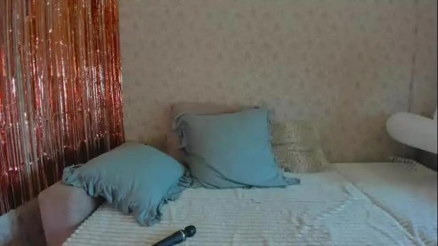 Image 7 of crystalnut Stream on Chaturbate on 14 days ago