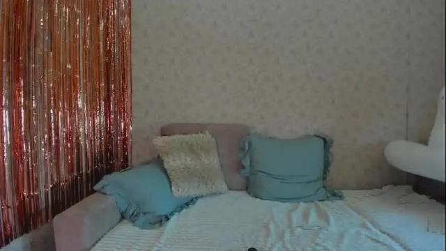 Image 2 of crystalnut Stream on Chaturbate on 13 days ago