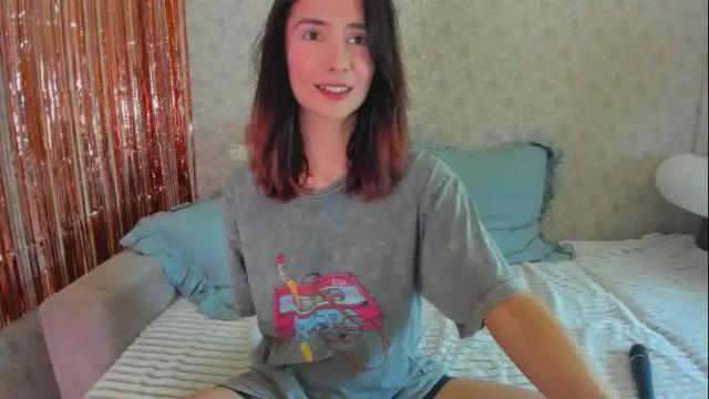 Image 3 of crystalnut Stream on Chaturbate on 13 days ago