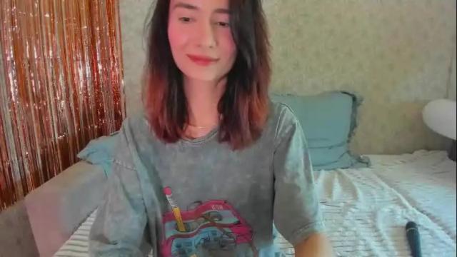 Image 4 of crystalnut Stream on Chaturbate on 13 days ago