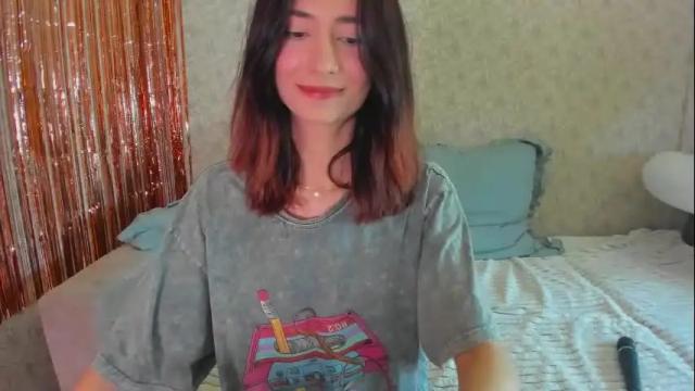 Image 6 of crystalnut Stream on Chaturbate on 13 days ago