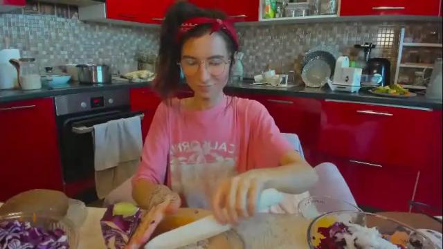 Image 8 of crystalnut Stream on Chaturbate on 14 days ago