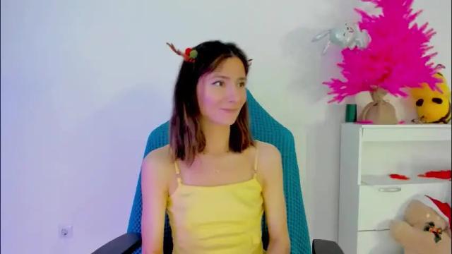 Image 11 of crystalnut Stream on Chaturbate on 1 month ago