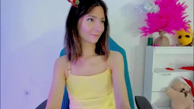 Image 7 of crystalnut Stream on Chaturbate on 1 month ago