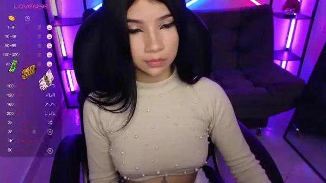 Image 11 of crystalove_ Stream on Chaturbate on 16 months ago