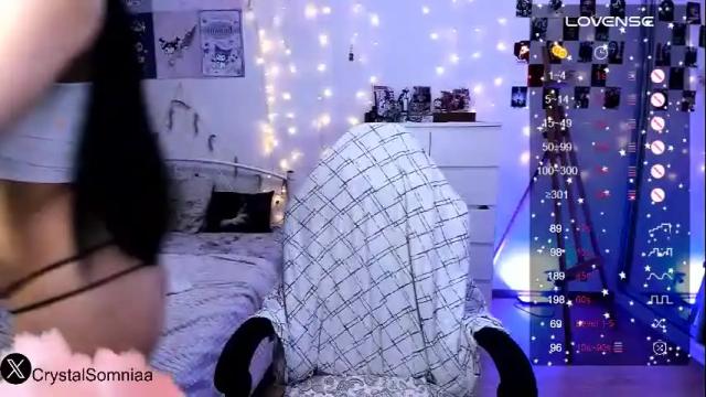 Image 7 of crystalsomnia Stream on Chaturbate on 1 month ago
