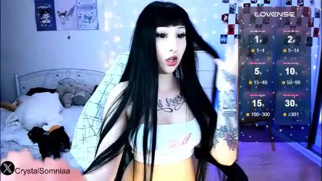 Image 12 of crystalsomnia Stream on Chaturbate on 1 month ago