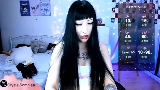 Image 2 of crystalsomnia Stream on Chaturbate on 1 month ago