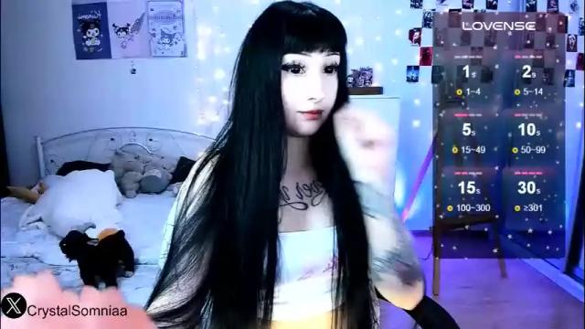 Image 6 of crystalsomnia Stream on Chaturbate on 1 month ago