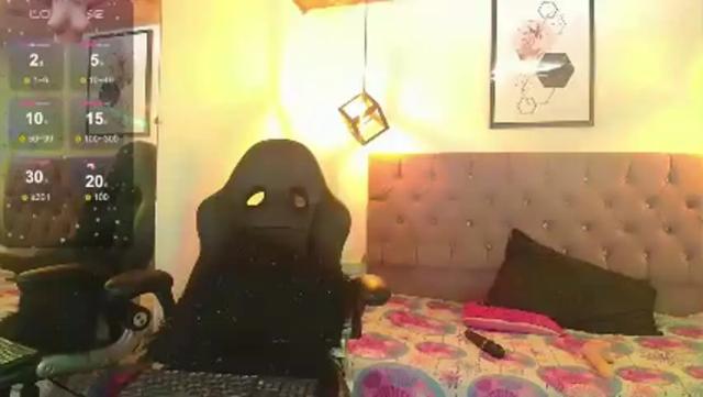 Image 6 of crystalteller__ Stream on Chaturbate on 16 months ago