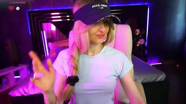 Thumbnail 2, crystaltiffanyy's Stream at Chaturbate, 22 days ago