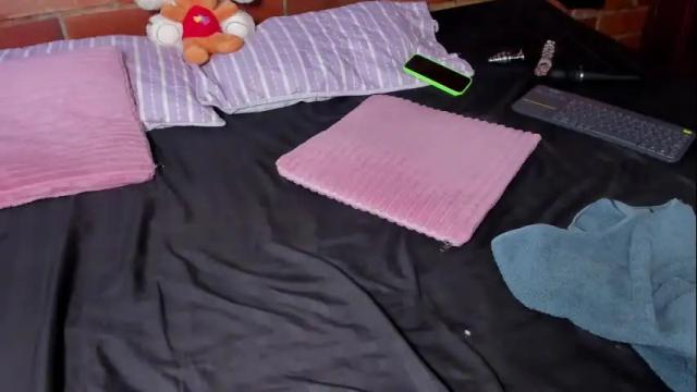 Image 8 of crystalvazquez Stream on Chaturbate on 1 month ago