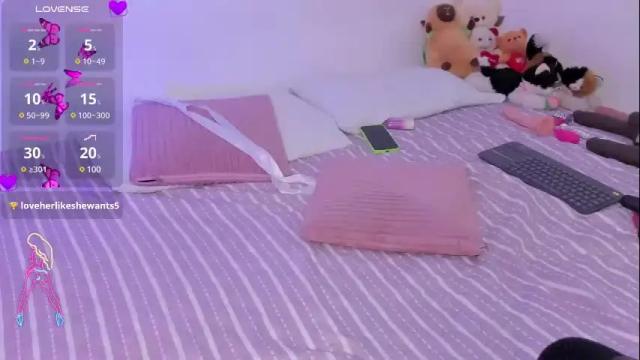 Image 8 of crystalvazquez Stream on Chaturbate on 10 days ago