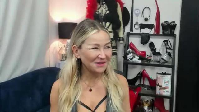 Thumbnail 3, crystalxohotty's Stream at Chaturbate, 2 months ago