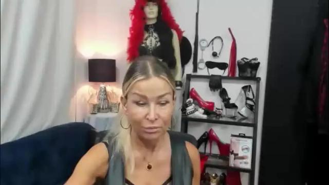 Thumbnail 1, crystalxohotty's Stream at Chaturbate, 1 month ago