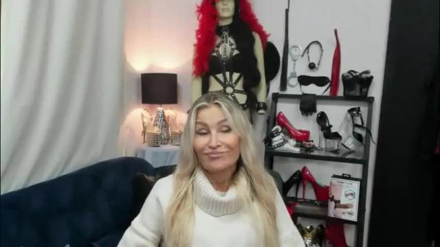 Thumbnail 3, crystalxohotty's Stream at Chaturbate, 1 month ago